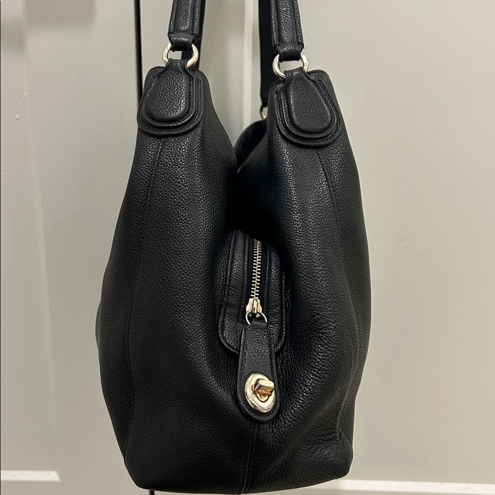Coach Edie Shoulder Bag 31 in Pebbled Leather - Picture 8 of 17